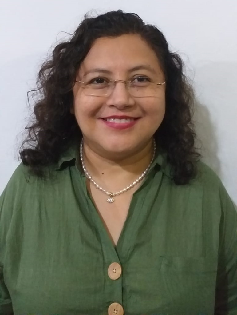 María del Carmen Gómez Rodríguez.
